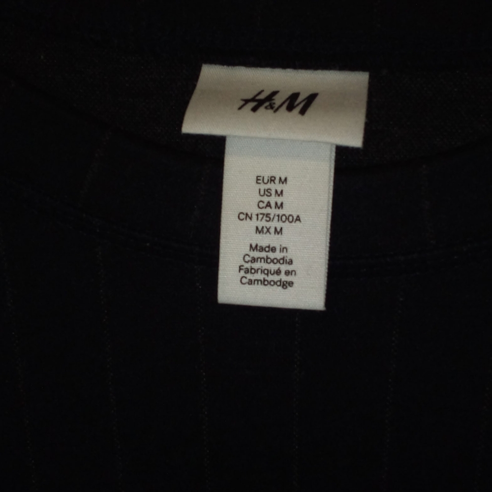H & M Men's Pin Stripe Sweater - Picture 2 of 4